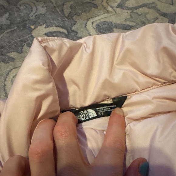 The North Face 550 fill light pink womens puffer vest size small - Picture 5 of 8